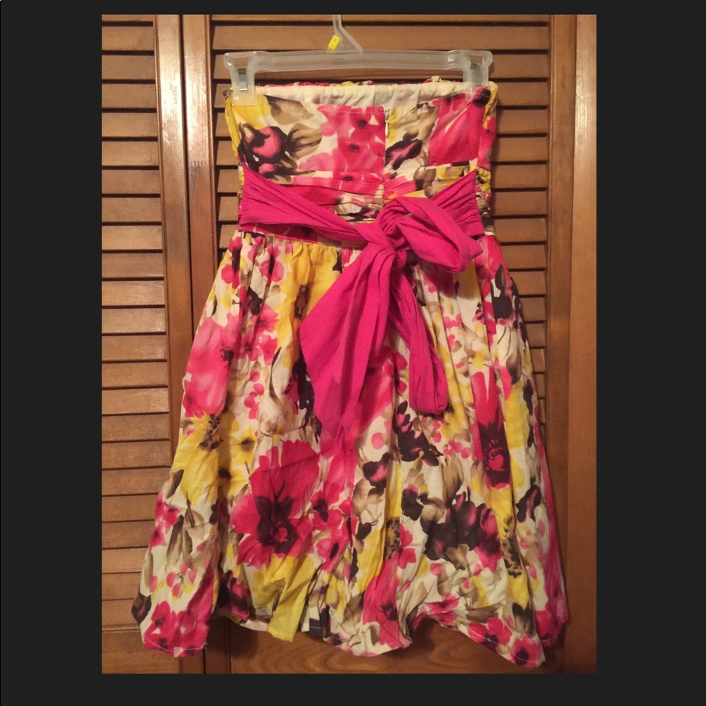 Strapless dress